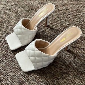 Fashion Nova white pump 🤍